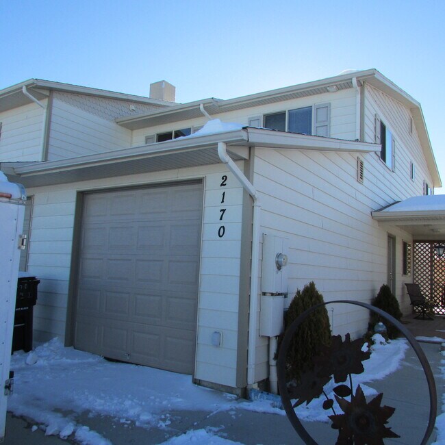 Single Car Garage - 2170 Frances St