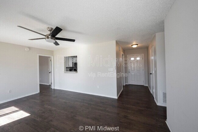 Foto del edificio - 1817 Austin Rd