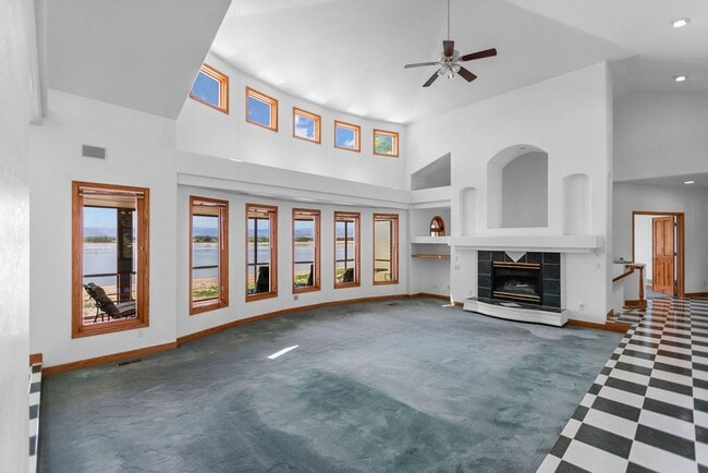Building Photo - 3957 Valley Oak Dr