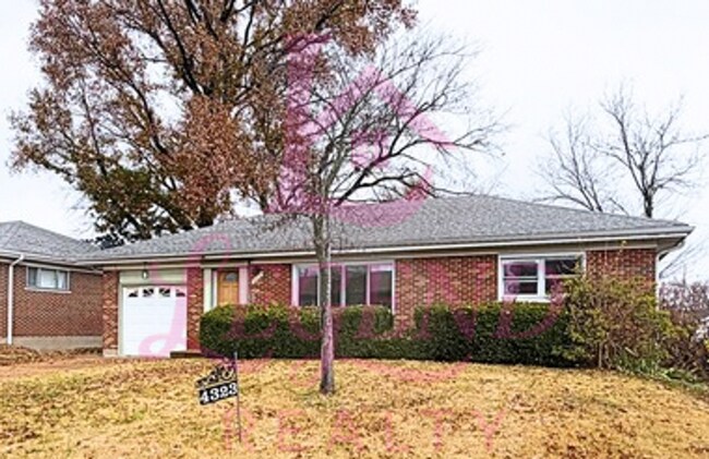 Building Photo - Charming 3-Bedroom Home with Hardwood Floors, Updates & Fenced Yard.