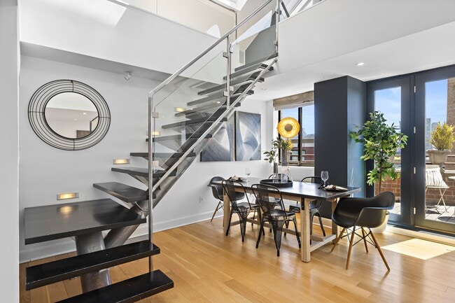 Building Photo - Downtown Duplex for Rent