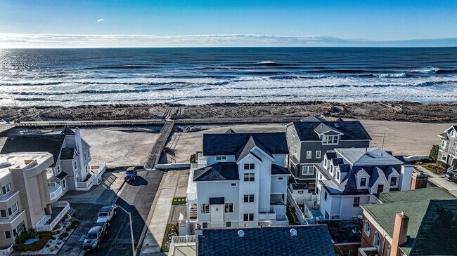 Building Photo - 108 S Martindale Ave