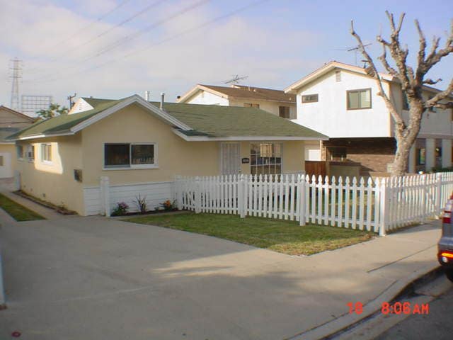 Primary Photo - 2512 Nelson Ave