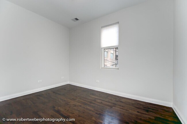 bedroom 1 - 3328 N Ashland Ave
