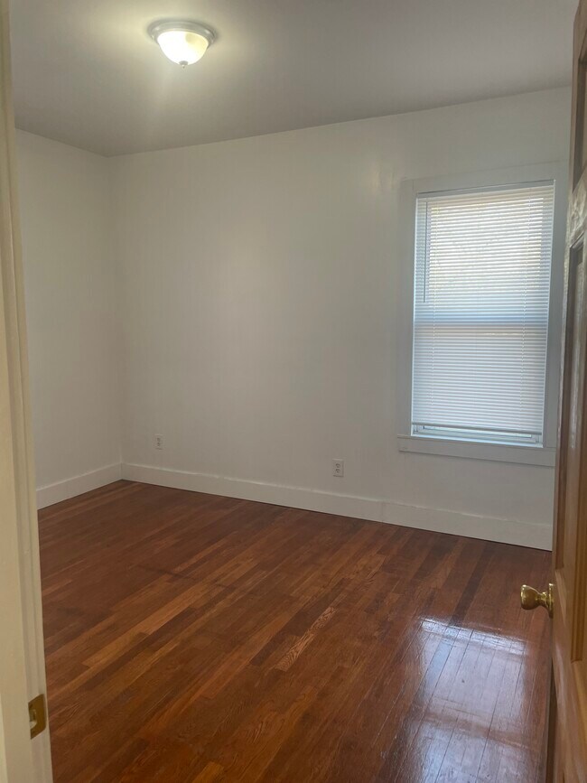 Habitación 2 - 150 Glenway St