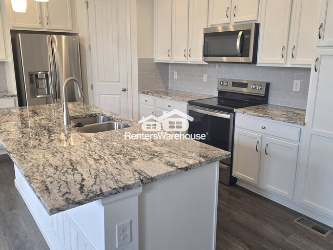 Building Photo - 11823 Barrentine Lp