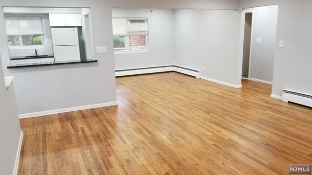 Building Photo - 14 Shetland Ln