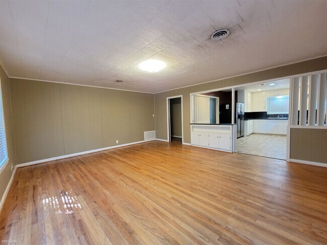 Building Photo - 5 br, 3 bath House - 4203 Oaklawn St