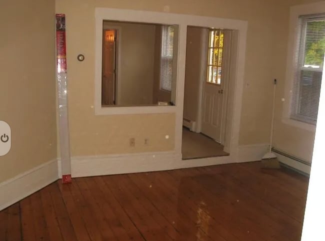 Building Photo - 27 Gorham St