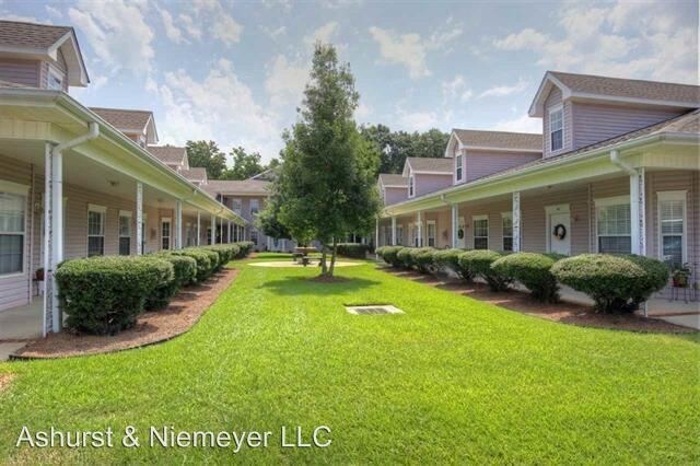 Foto principal - 102 Courthouse Dr