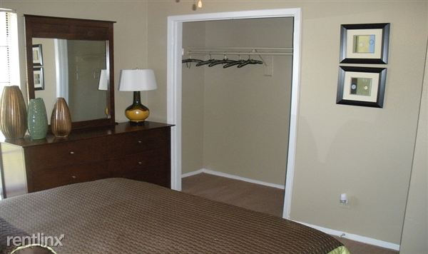 Foto del edificio - 7575 Chaucer Pl
