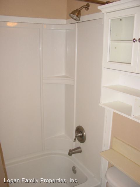 Building Photo - 2 br, 1 bath House - 3115 Evening Way "D"