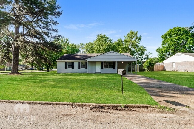 Building Photo - 2975 Fairlane Dr