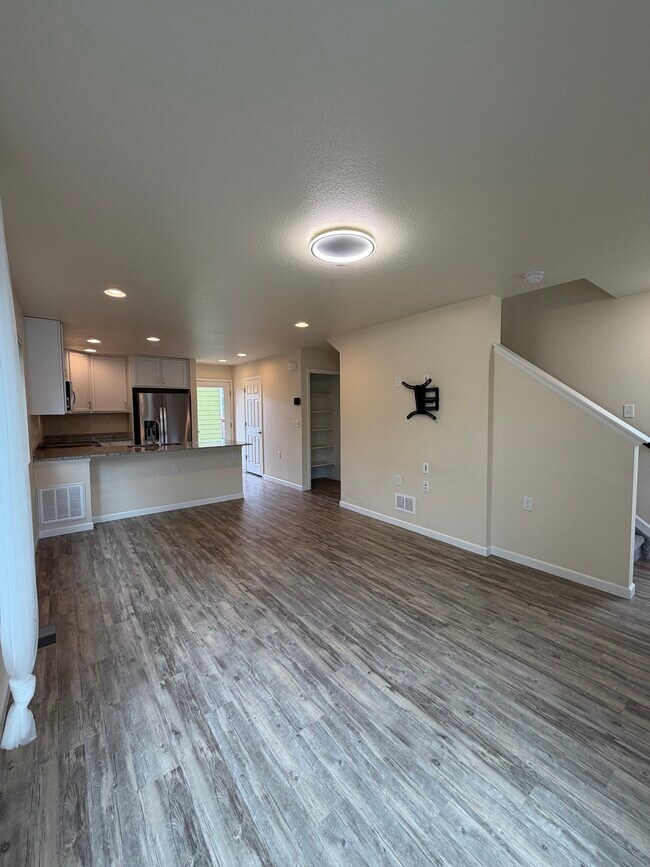 Foto del edificio - 9320 E 58th Ave