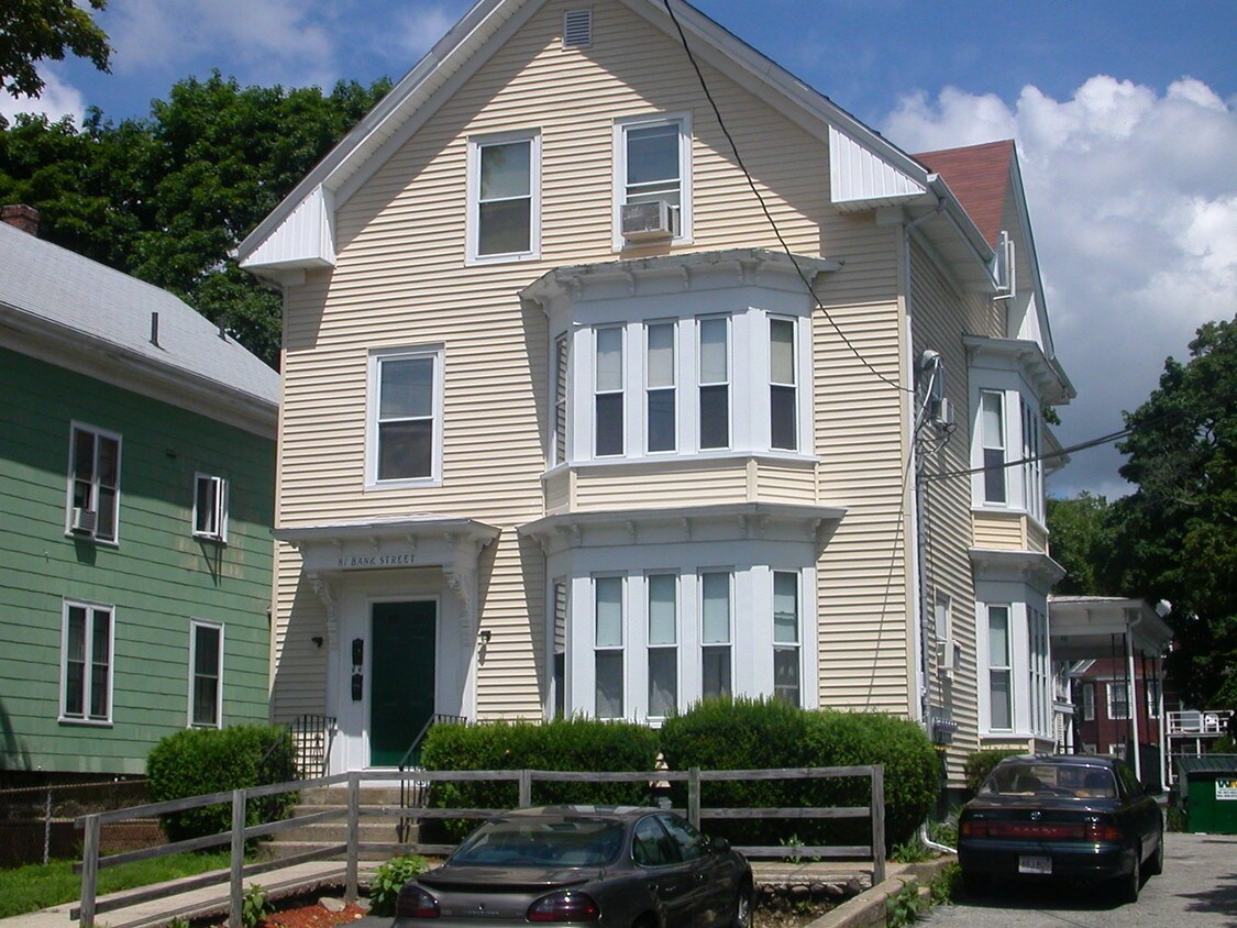 Primary Photo - 81 Bank St