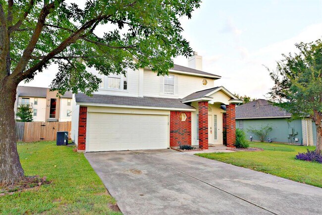 Foto del edificio - 610 Sparkling Brook Ln