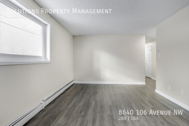 Building Photo - Beautifully Updated 1 and 2 Bedroom Apartments for Rent