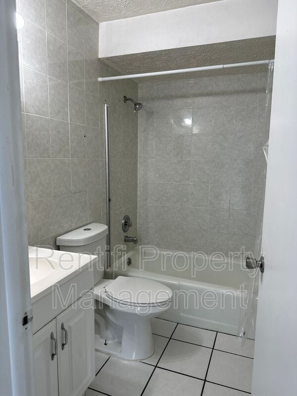 Foto del edificio - 717 SE 9th St