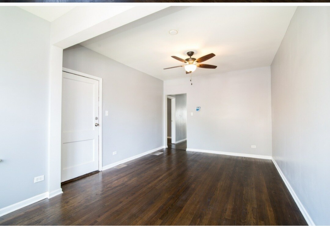 Building Photo - 7011 S Maplewood Ave