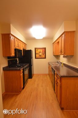Building Photo - 352 N Airlite St