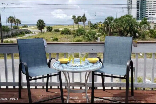 Foto del edificio - 6024 Beach Dr