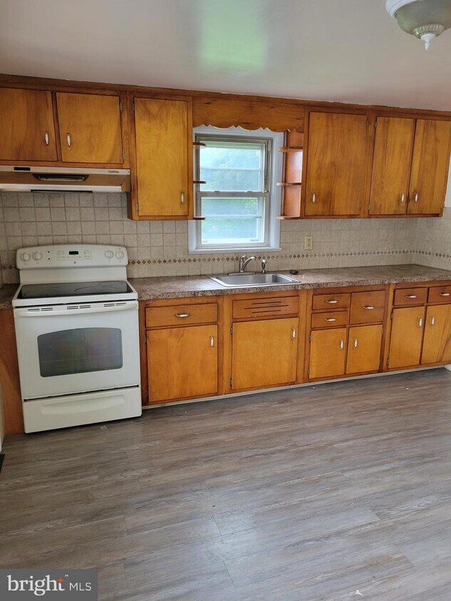 Primary Photo - 1175 Gravel Pike