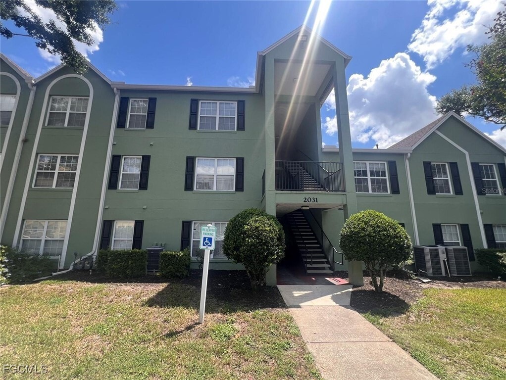 Foto principal - 2031 Dixie Belle Dr