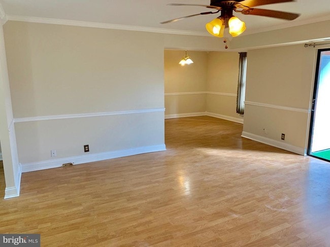 Building Photo - 876 Quince Orchard Blvd