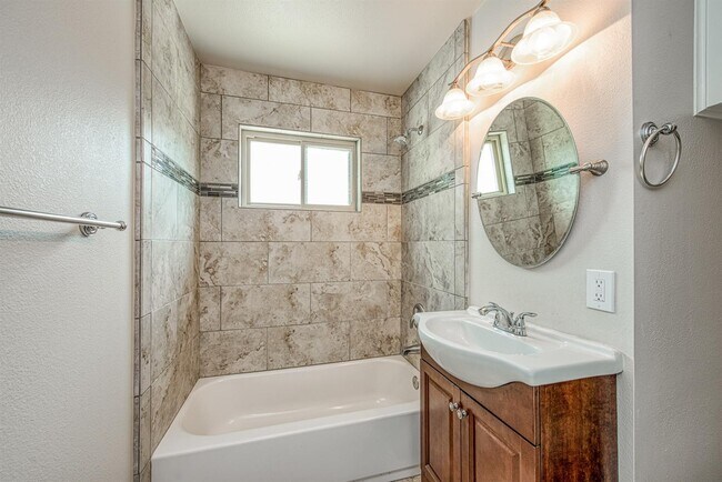 Foto del edificio - 2234 E Rialto Ave