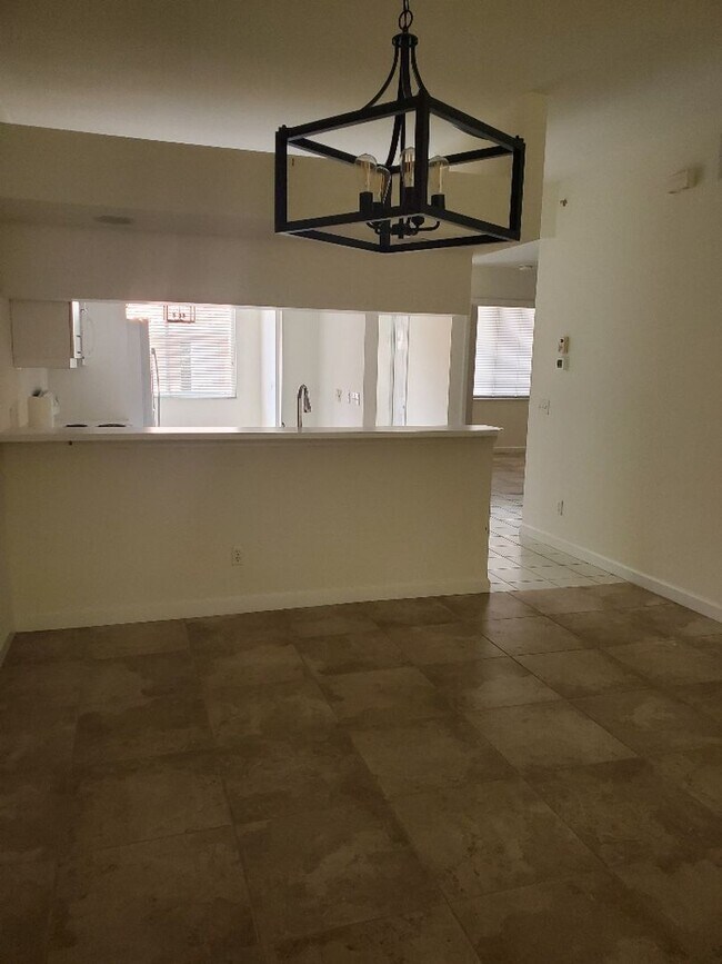 Foto del edificio - ANNUAL RENTAL - 2 BED / 2 BATH AT FALLING ...