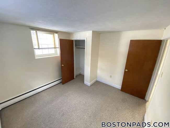 Building Photo - 12 Brattle Dr