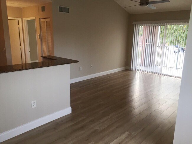 Building Photo - 7856 Sonoma Springs Cir