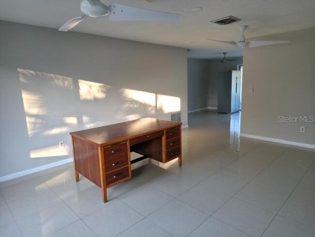 Foto del edificio - 2111 N Keene Rd