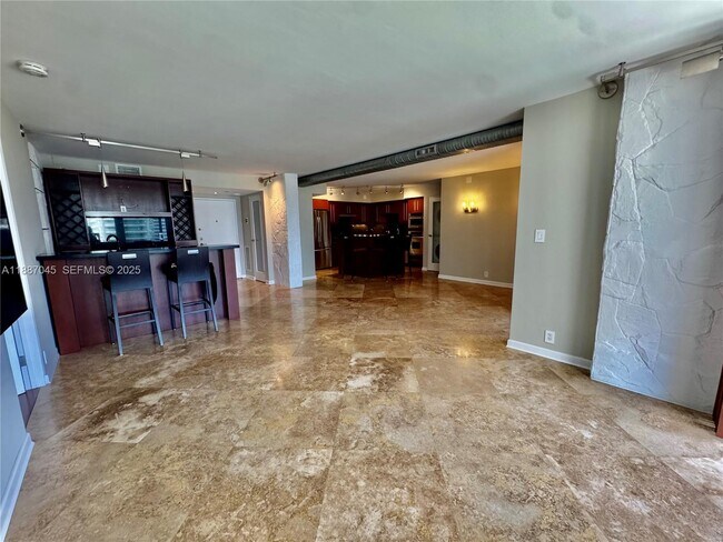 Foto del edificio - 1901 Brickell Ave