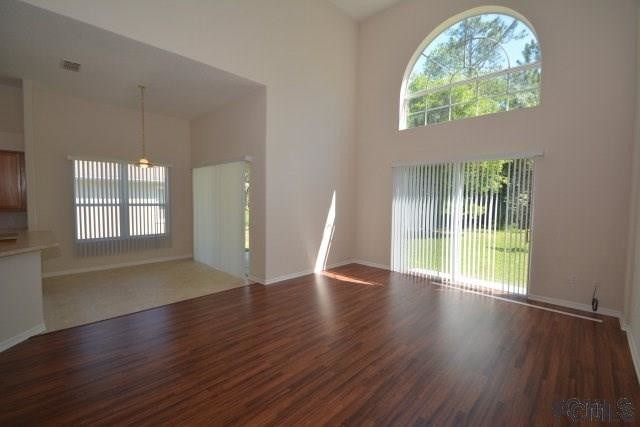Foto del edificio - 172 Pine Grove Dr