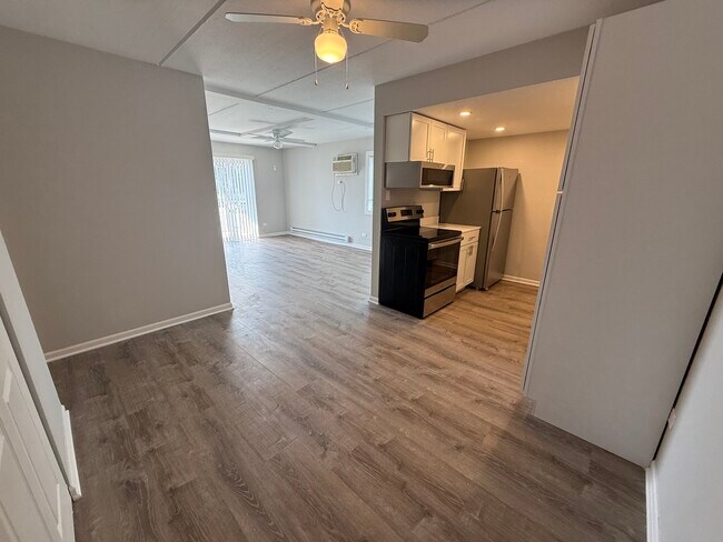 Foto del edificio - 1128 Des Plaines Ave
