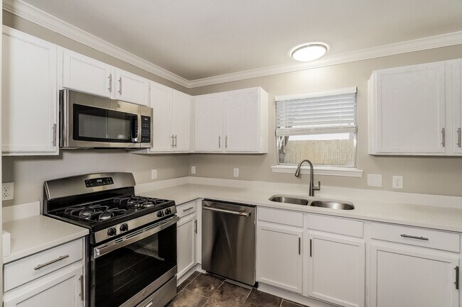 Building Photo - 3615 Rolling Springs Ln