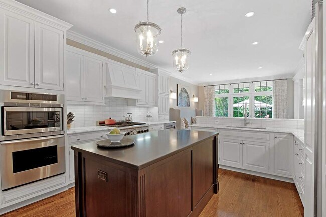 Foto del edificio - 572 Greenway Dr