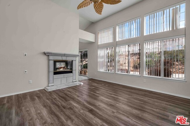 Building Photo - 40945 Marble Ct