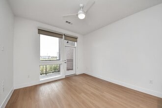 Building Photo - 2810 Riverby Rd