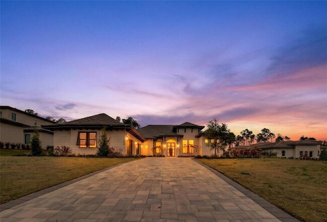Building Photo - 16130 Pendio Dr