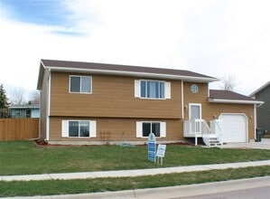 Building Photo - 5512 Shaw Ct