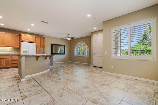 Building Photo - 3327 Shadetree Way