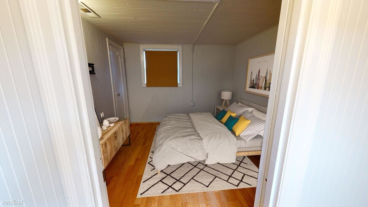 Building Photo - 1 br, 1 bath House - 421 B St Spacious Hay...