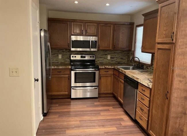 Foto del edificio - 3702 Pickwick Dr