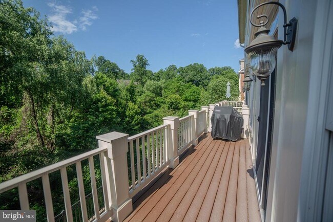 Foto del edificio - 10679 Yorktown Ct