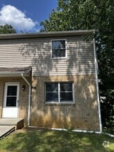 Building Photo - 236 Trimble Ave