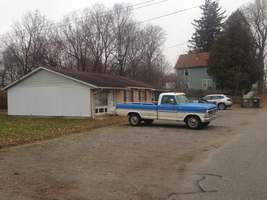 Primary Photo - 759 South Street