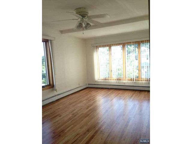 Building Photo - 333 Fern Ave