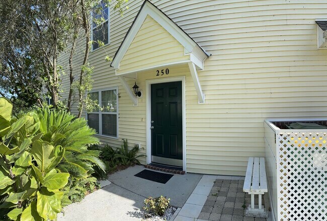 Building Photo - 250 Opus Ct